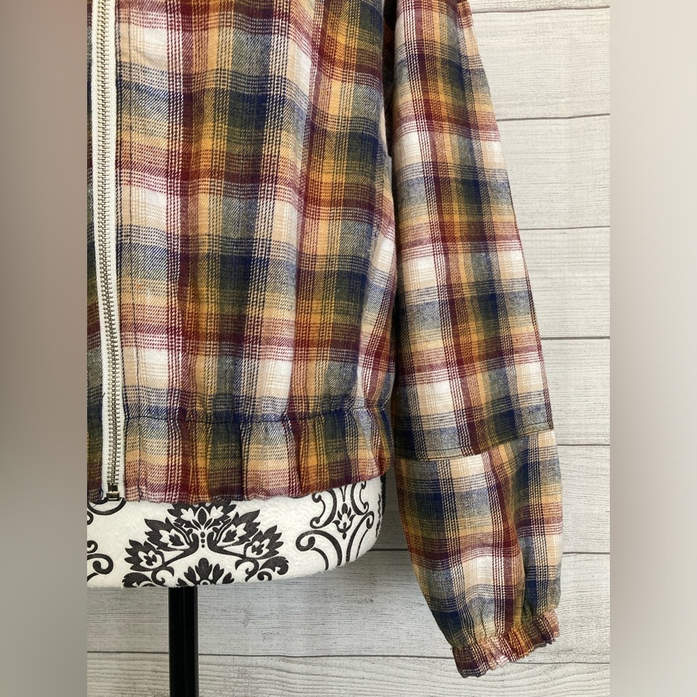NEW LOOK | NWT Women’s Plaid Cropped Zip Up Hoodie - Picture 4 of 6